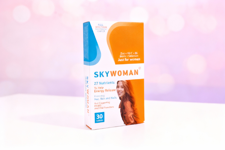 قرص اسکای وومن برای سلامت بانوان بر روی سطح سفید